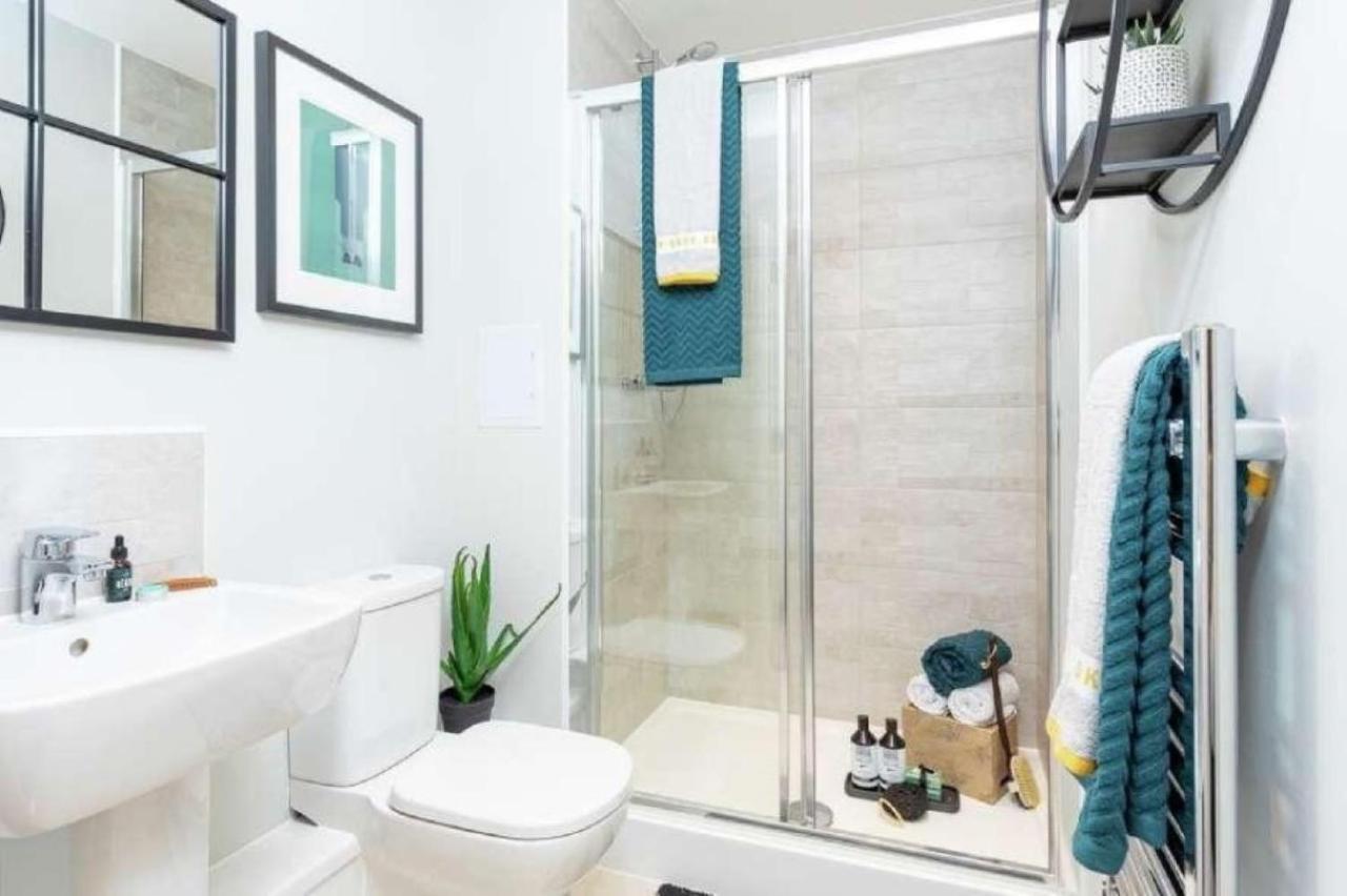 Newly Built Luxury 2 Bed Apartment!!! Londra Esterno foto